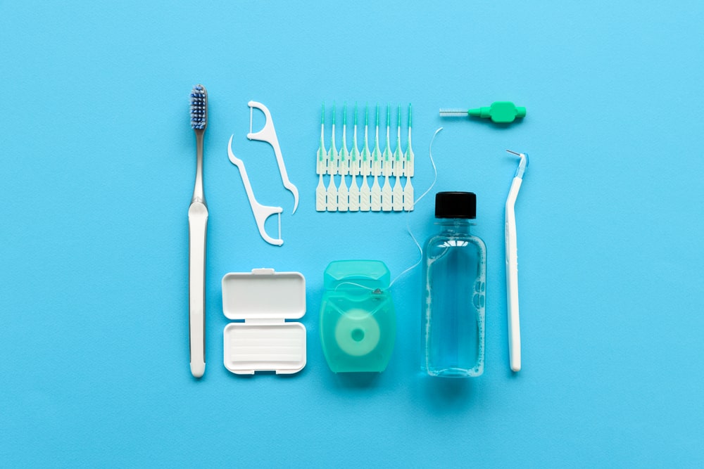 teeth-cleaning-kit